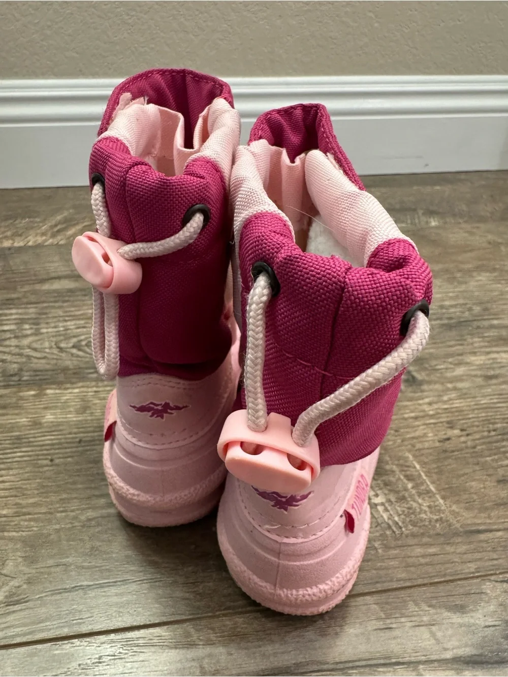 Tundra Quebec Girls Snow Boots Size 8 Pink Insulated Winter Waterproof